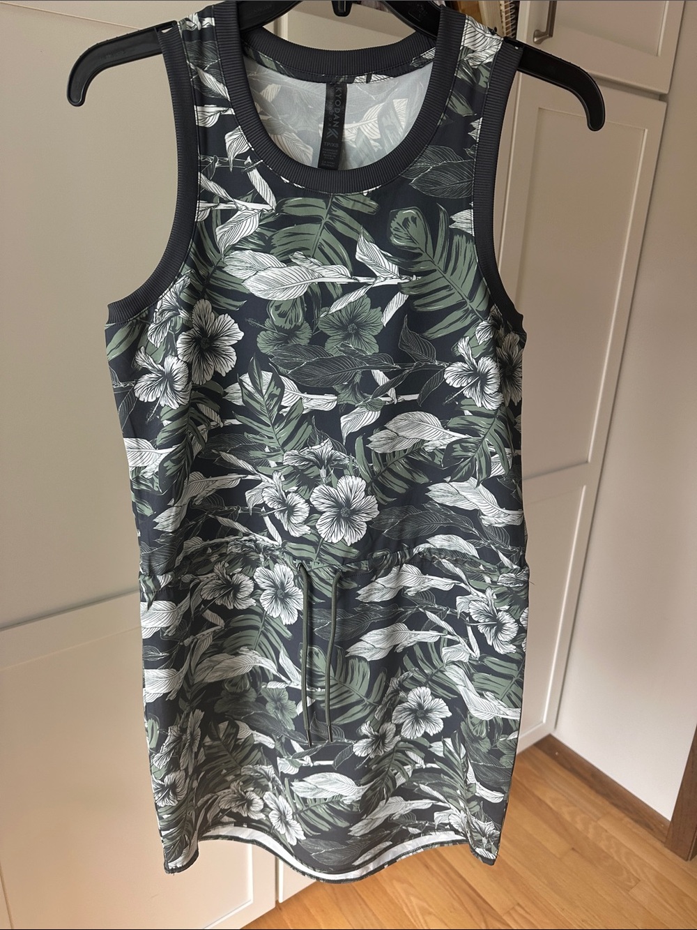 Kyodan Black and Light Gray Tropical Leaf Dress
